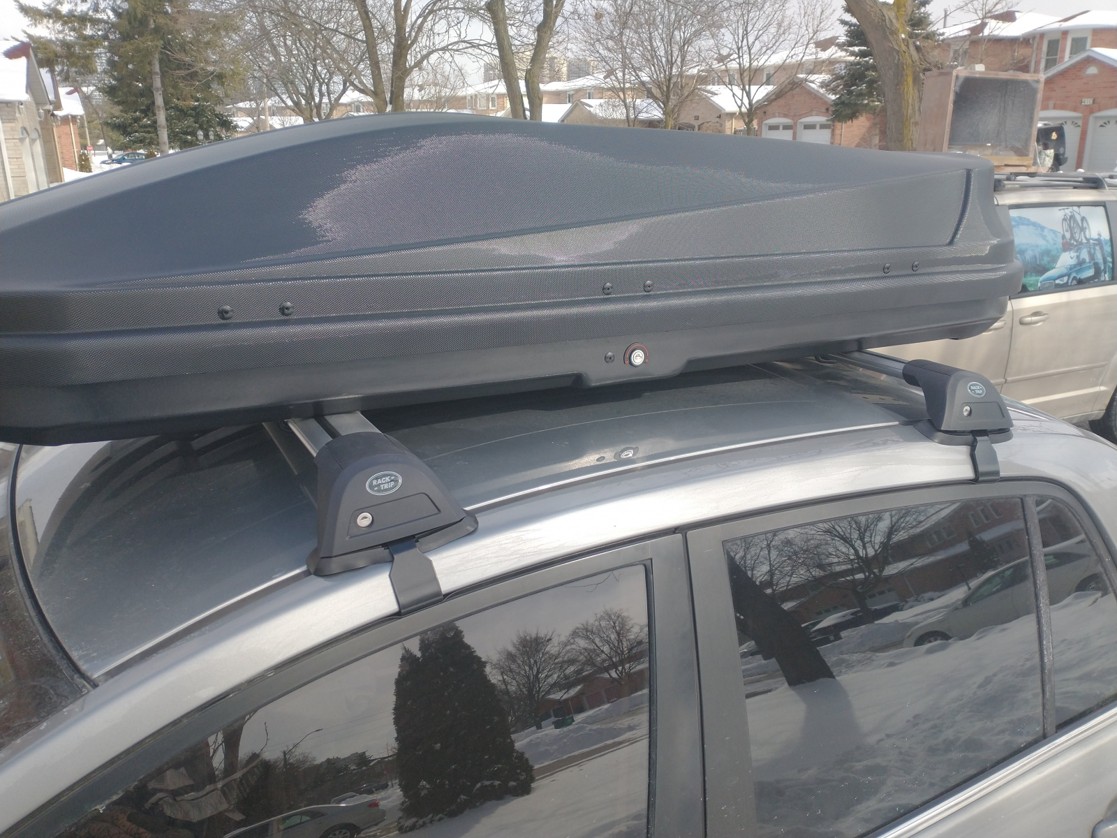 2008 ,2012 Nissan Versa Bare Roof Rack With Large Carrier Box