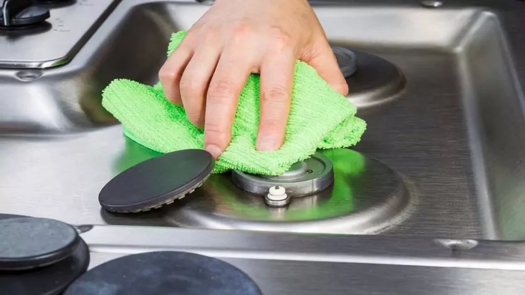 Veja 6 dicas de como limpar boca de fogão rapidamente!