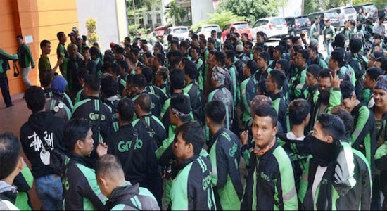 Insentif Turun, Ratusan Driver Datangi Kantor Grab