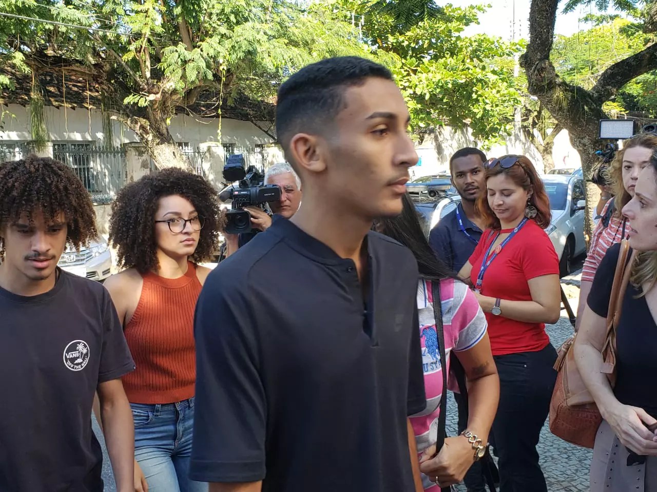 Check spelling or type a new query. Filhos de Flordelis prestam depoimento sobre morte do Pr ...