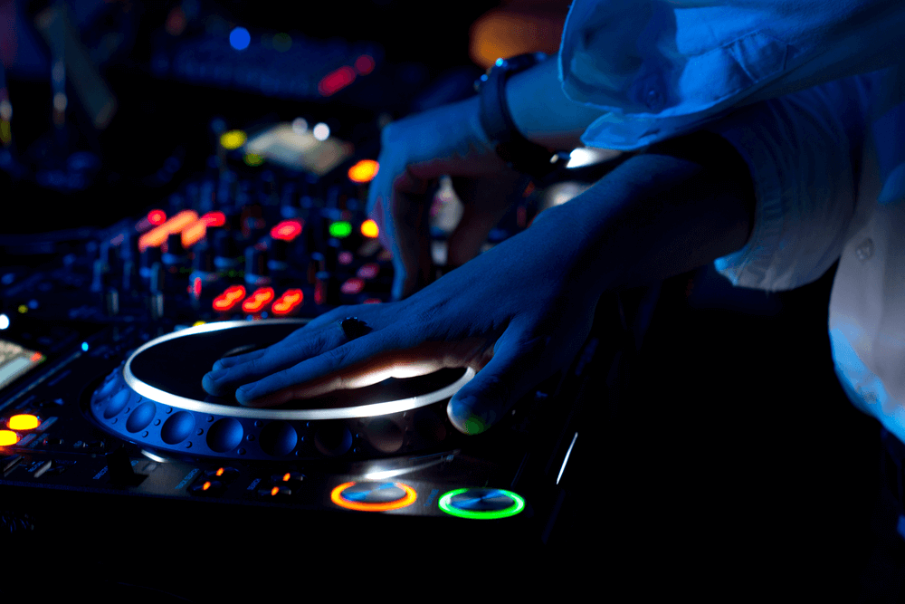 Radio DJs radiodjallheaderbg Radio DJs