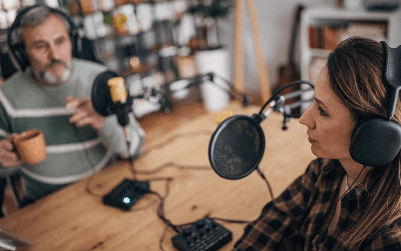 Your Guide To The Best 11 Talk Radio Stations In Los Angeles Radio