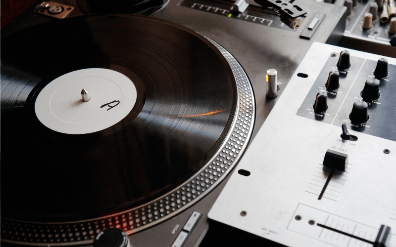 Hip Hop Hooray! The 9 Best UK Hip Hop Radio Stations Radio Fidelity