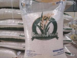Pemkab Solsel Salurkan Bantuan Pangan Untuk 266 KK se-Kec. Sungai Pagu