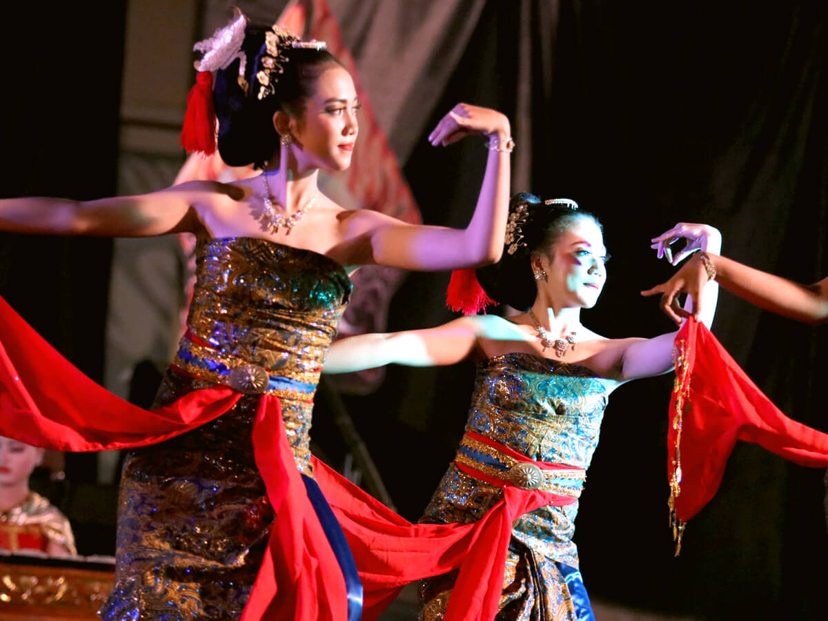Penyajian Tari Sanggar Greget Semarang Radjawali Semarang Cultural Center