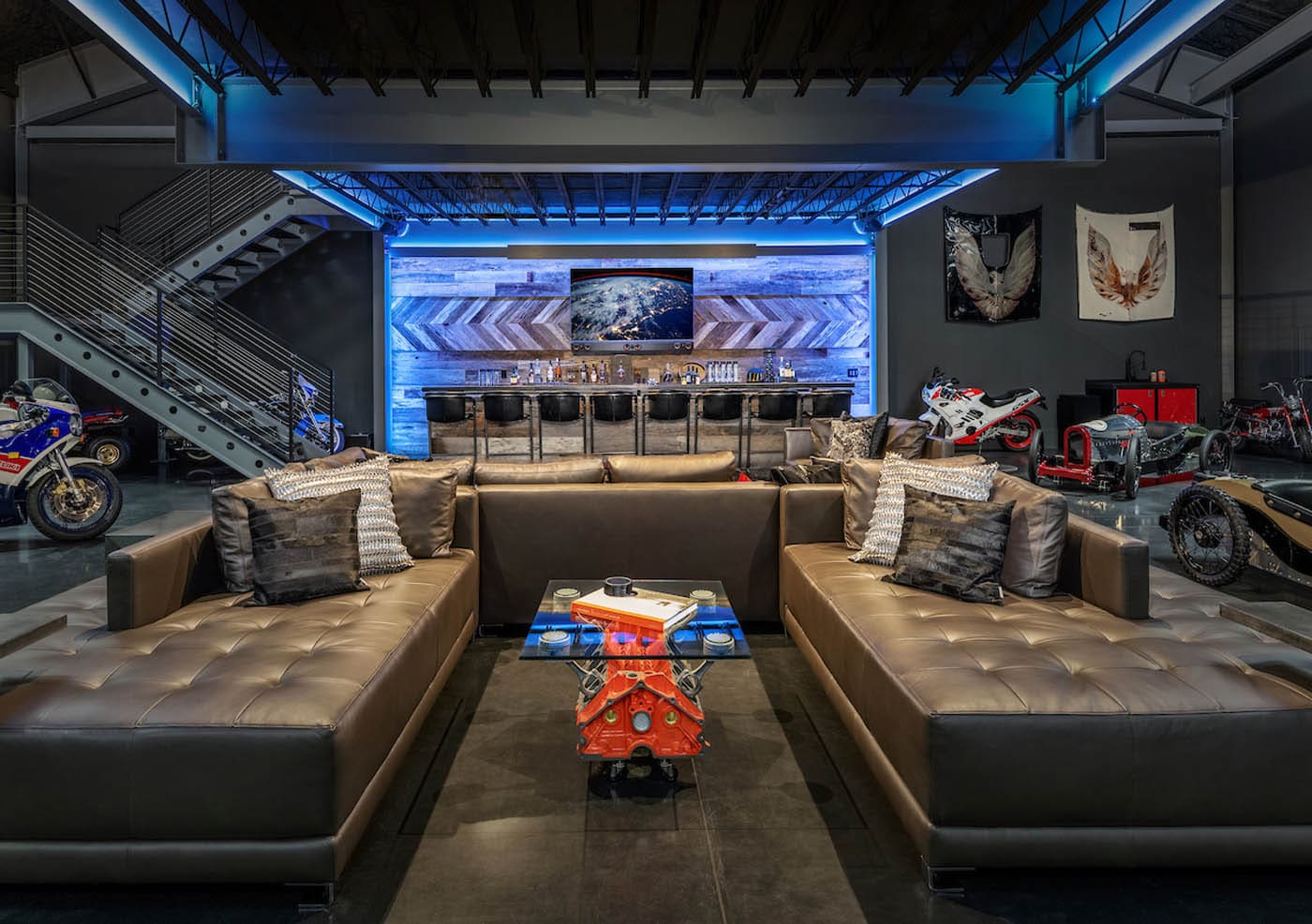 Luxury Garage Raegan Ford