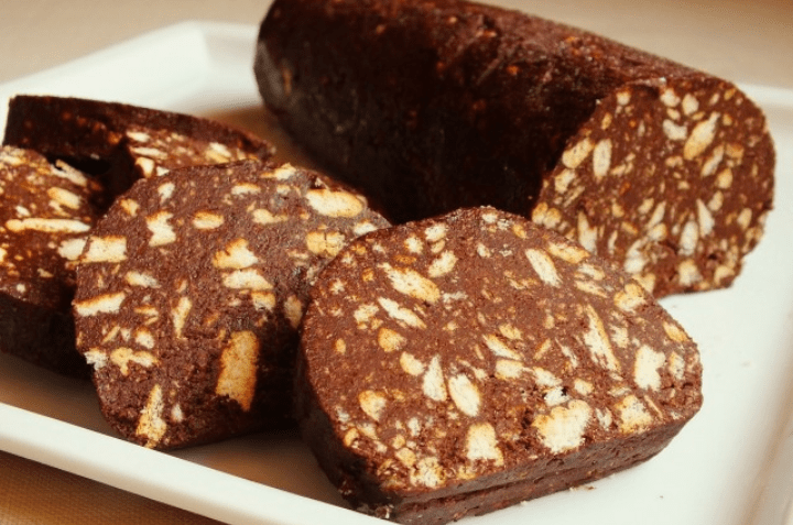 Salame Al Cioccolato Con Riso Soffiato E Biscotti