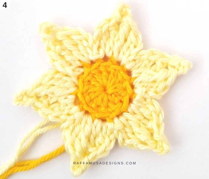 Crochet Daffodil Flower Applique Free Pattern • RaffamusaDesigns