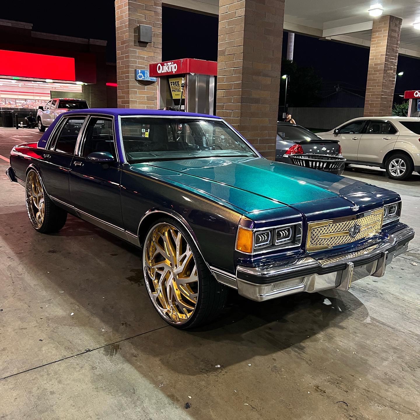 CUSTOM PAINTED 1986 BOX CHEVY ON 28s CORLEONE Raffle Creator