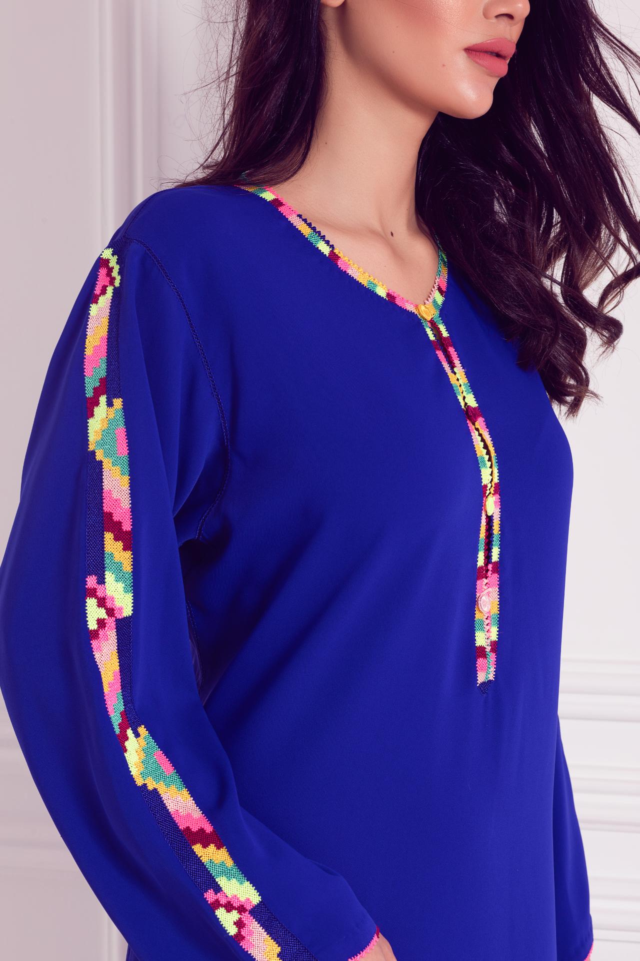 Caftan unicolore brodé en couleurs Rafinity Haute Couture