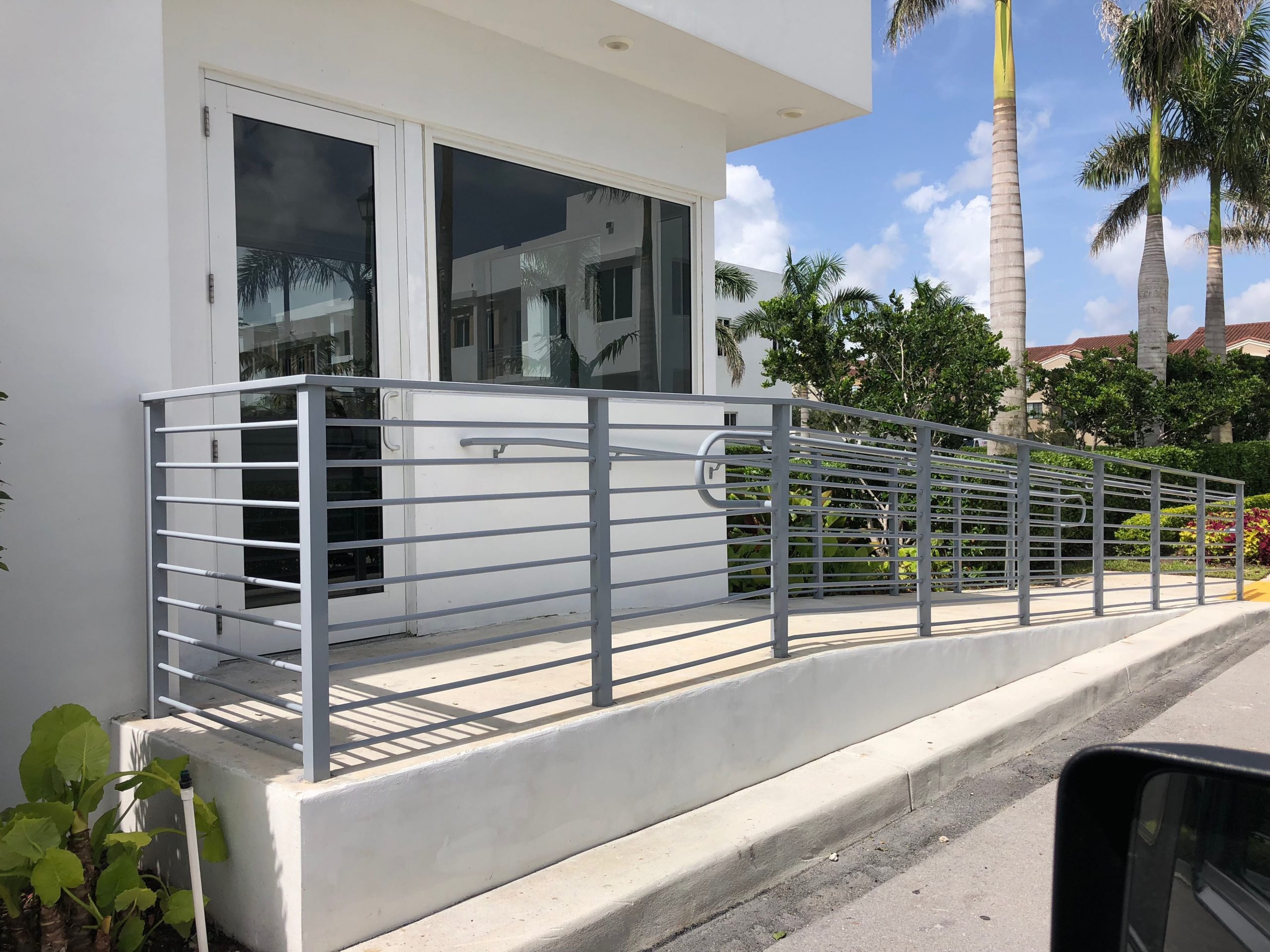 Horizontal Picket Guardrail Railco Inc.