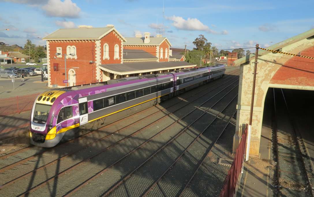 Echuca, Eaglehawk and Bendigo to Melbourne Train timetable VLine