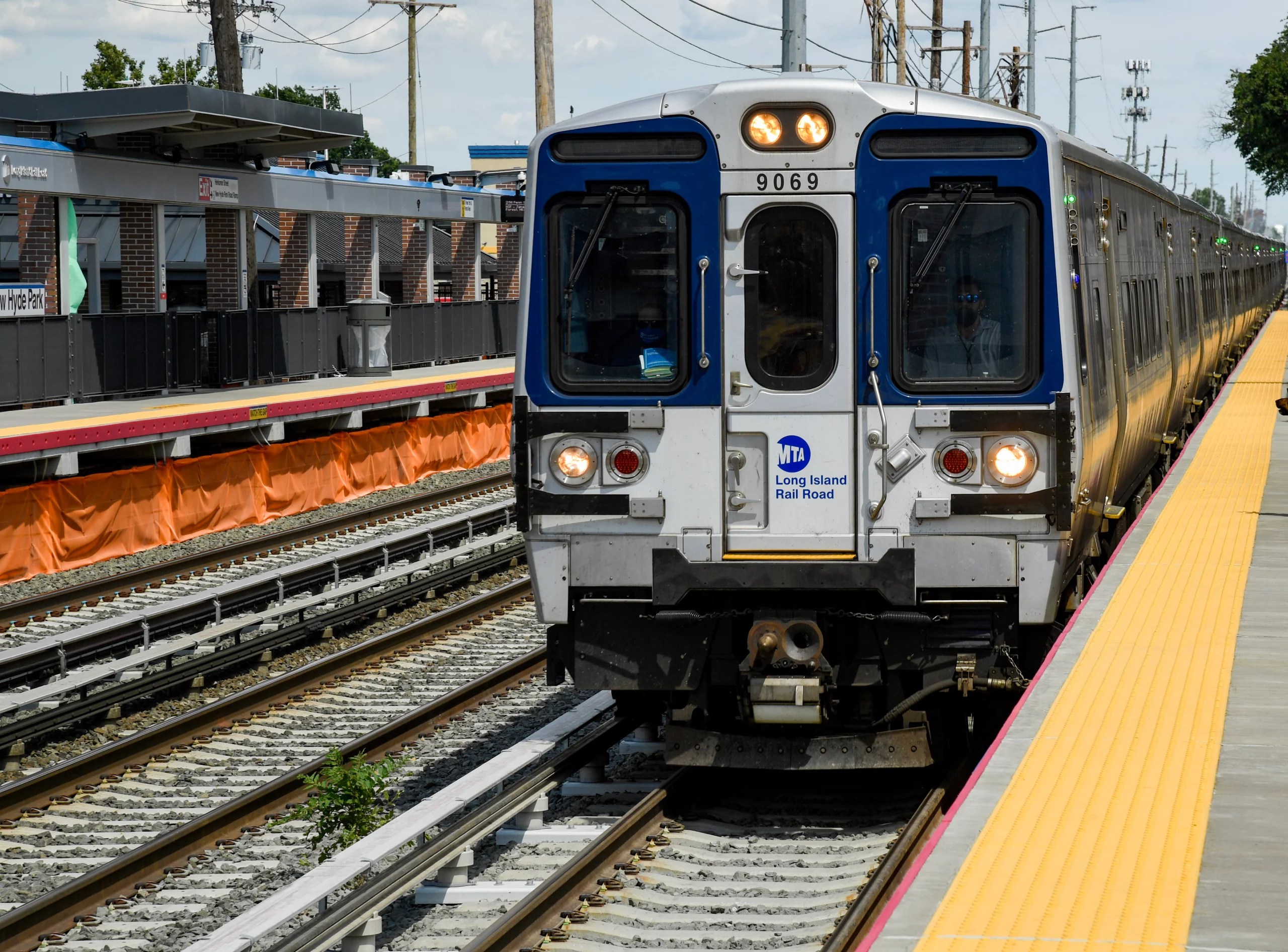 LIRR to Adopt New Schedules May 22 as Crews Perform Track and