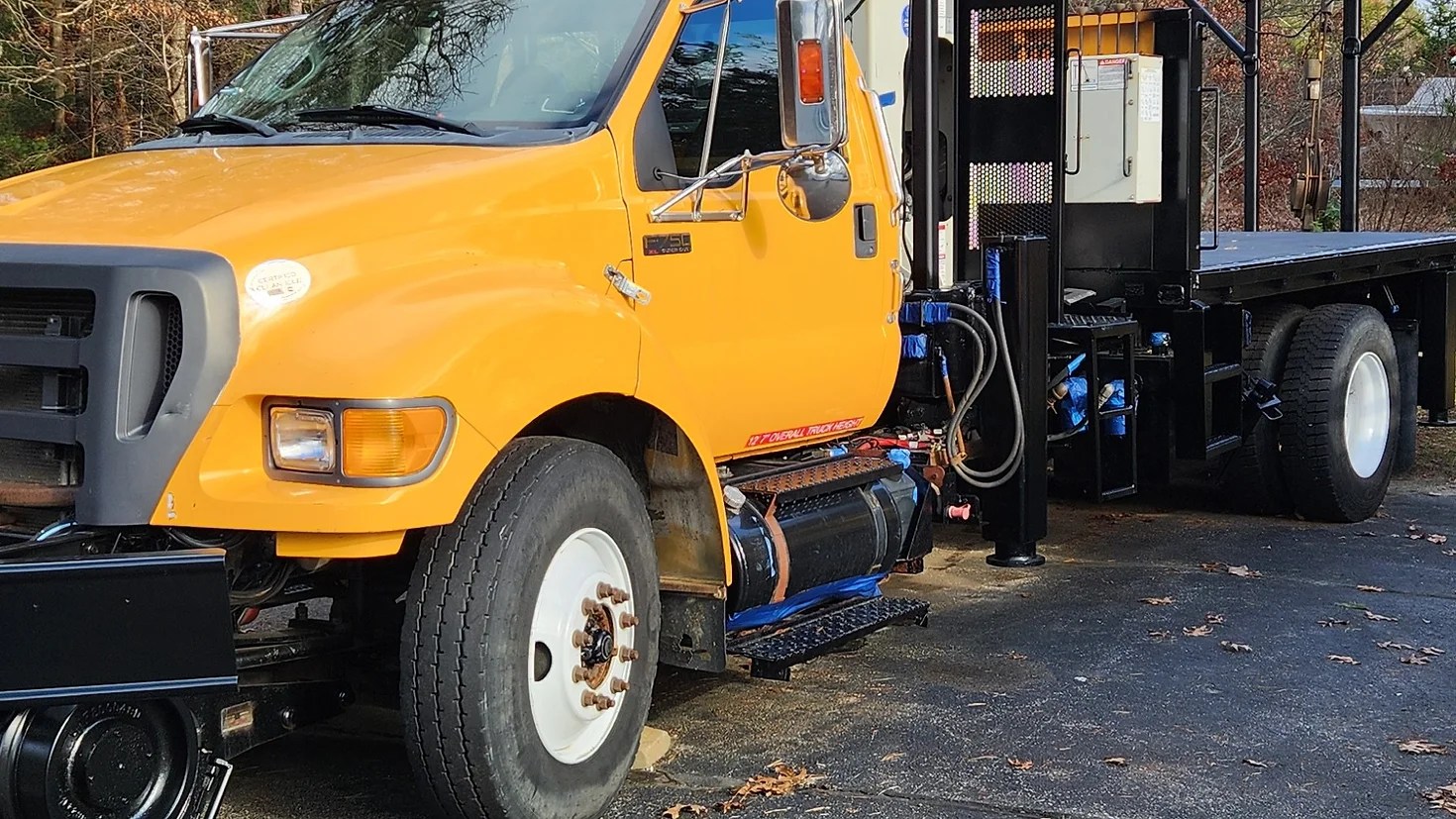 Home / All / 2013 Ford F750 SD Hi Rail Boom Truck with National 400B