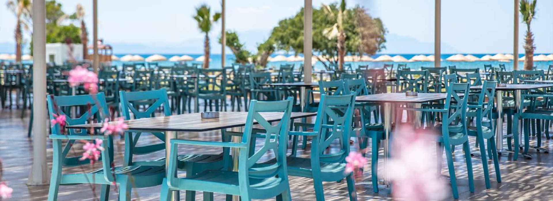 What are the different kinds of outdoor furniture? BLOG Rainbow Outdoor