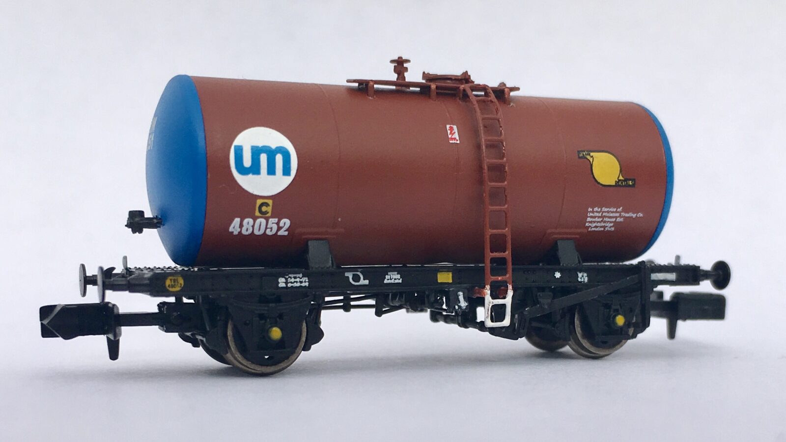 Revolution Trains 35t Class B Tanks N Gauge United Molasses Livery