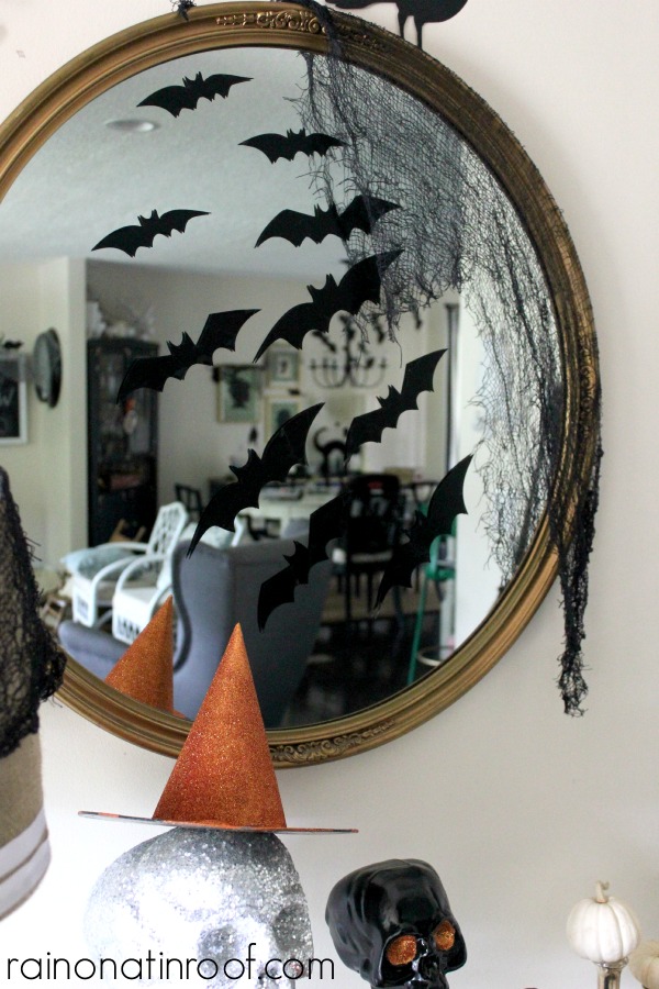 Fright-Tastic Halloween Home Tour {rainonatinroof.com} #halloween #hometour #diy