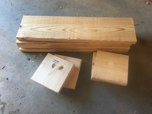 DIY Bookshelf - cutting the wood - Rain on a Tin Roof