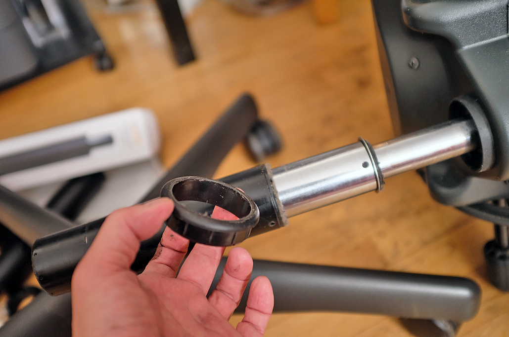 DIY Herman Miller’s Aeron Chair Repair RainyDayMagazine