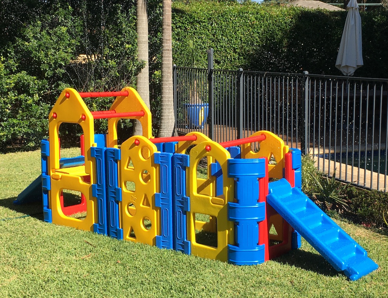 Kids Outdoor Play Gym MEGA MAXI With Two Steps/Slides And Water Spray