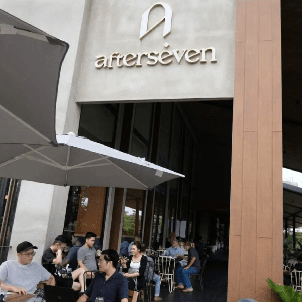 5 Cafe BSD Outdoor buat Nongkrong dan Kerja Rakamin Academy