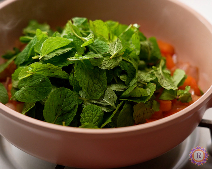 Mint chutney with onion tomato Raks Kitchen