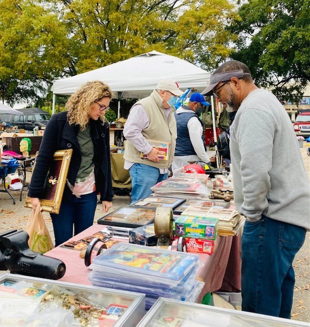 Are Dogs Allowed At Raleigh Flea Market
