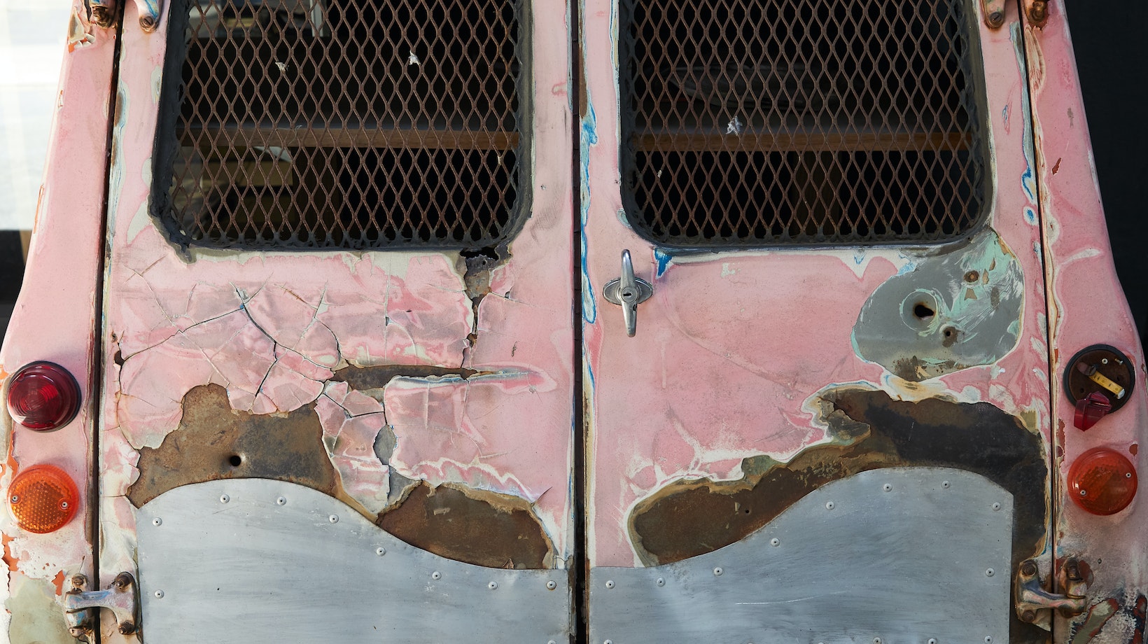 Types Of Car Windows And Their Repair Costs Broken Car Window Repair Cost