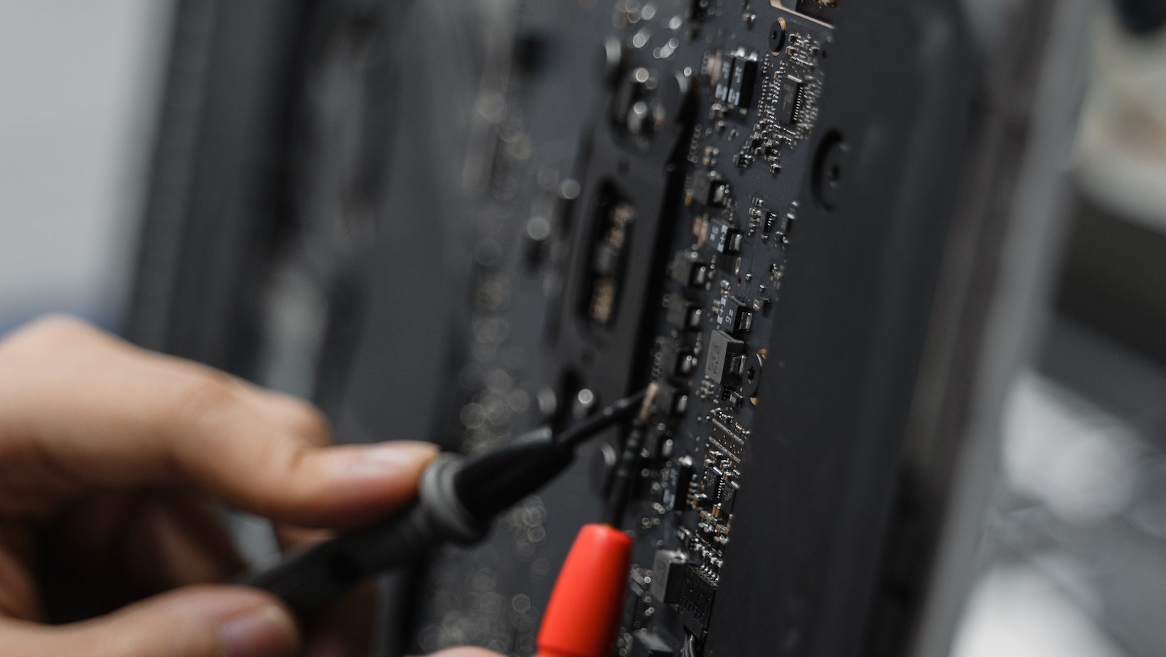 Car Electronics Repair Expert Solutions for Your Vehicle's Electrical