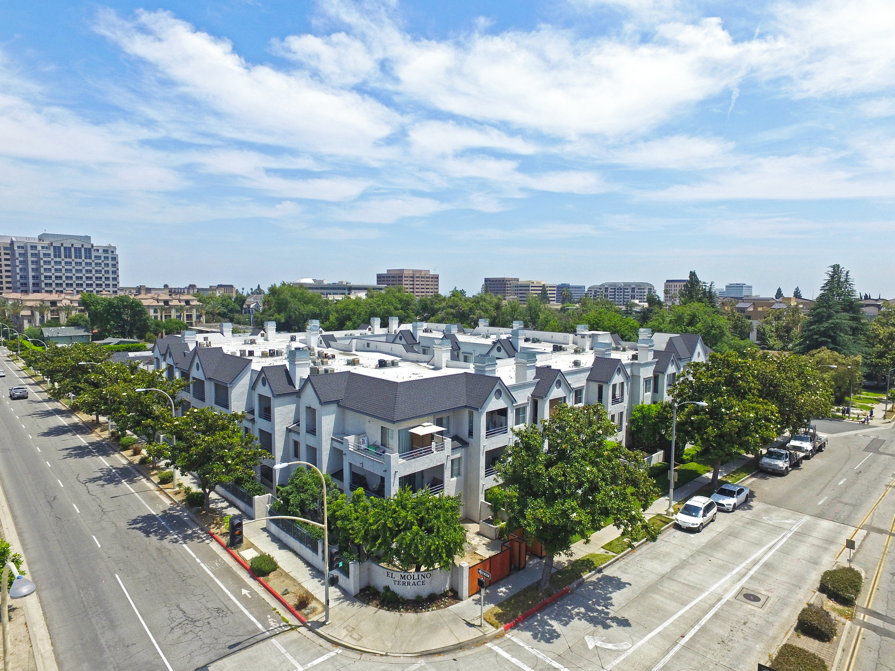 300 N El Molino Avenue 219, Pasadena Ramiro & Erica Rivas