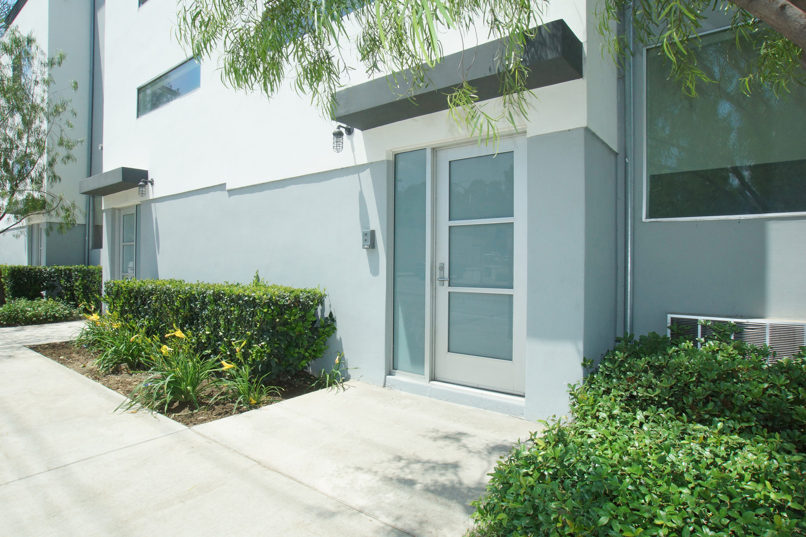 2399 Silver Lake Blvd 17, Los Angeles Ramiro & Erica Rivas