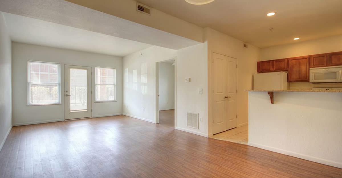 Available Properties to Lease in Champaign Urbana Savoy