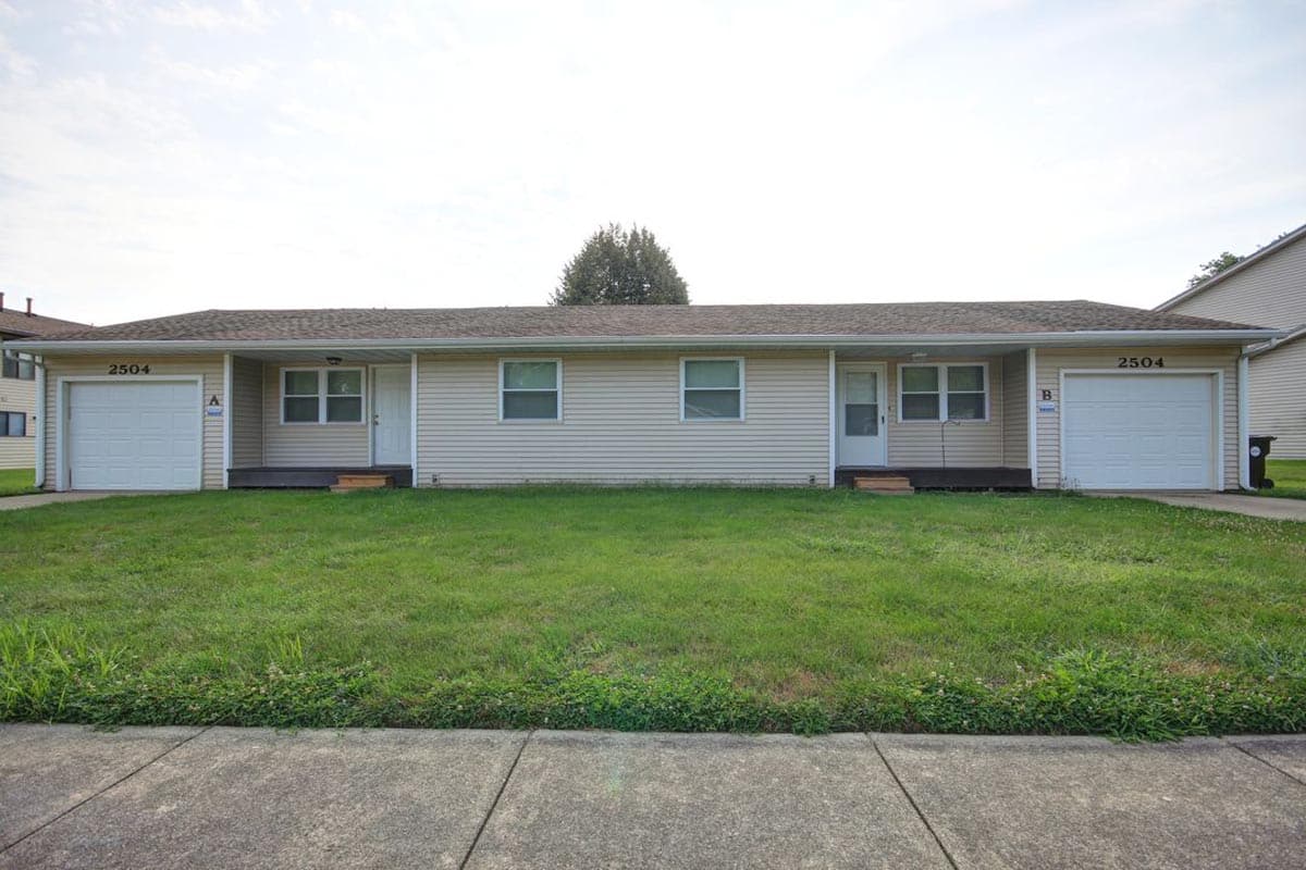 Southwest Place 2504 Leeper, Champaign Ramshaw Real Estate