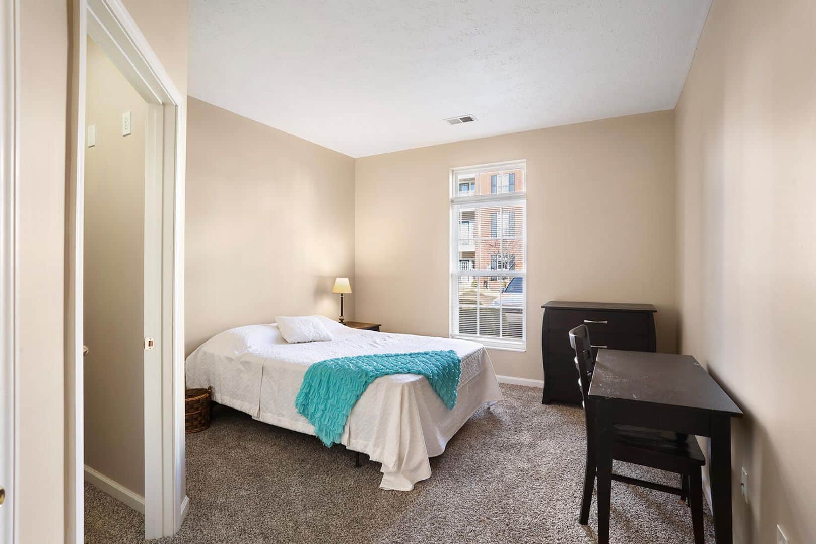 Capstone Quarters, Champaign Ramshaw Real Estate