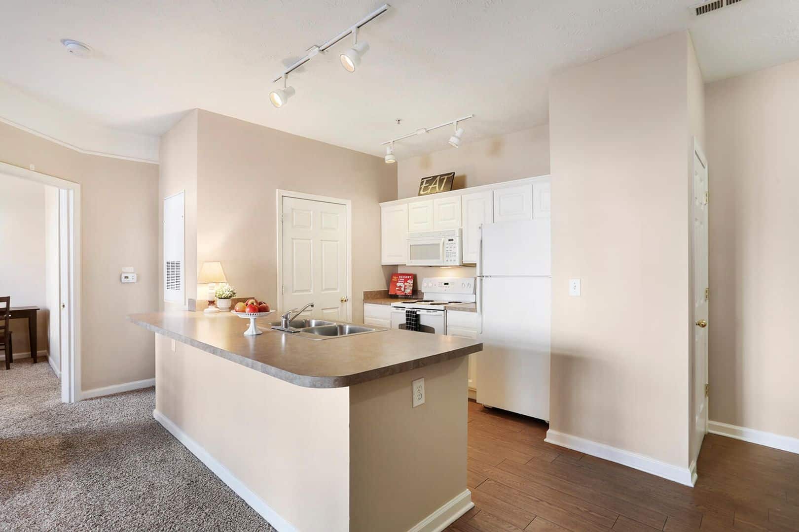 Capstone Quarters, Champaign Ramshaw Real Estate