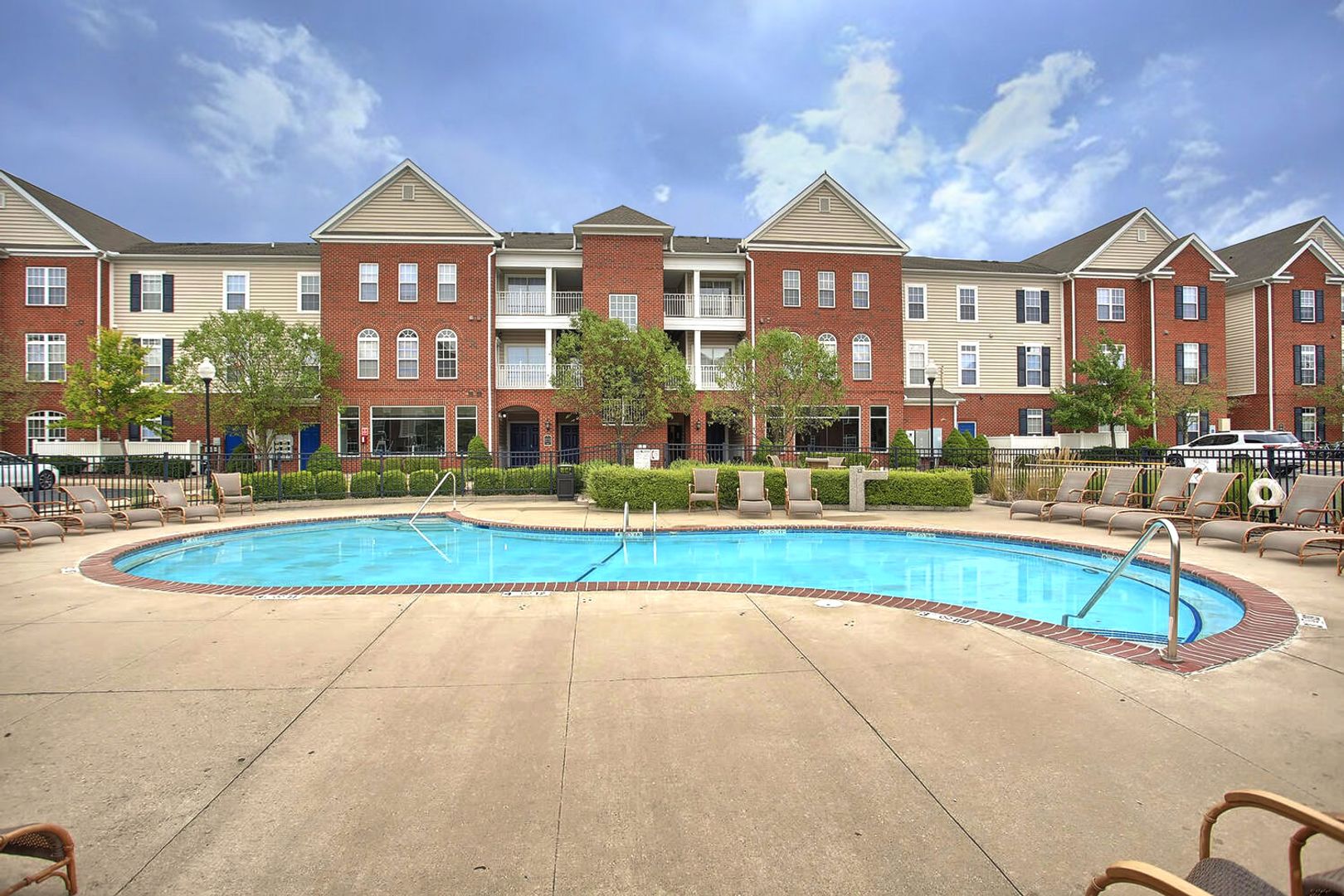 Capstone Quarters, Champaign Ramshaw Real Estate