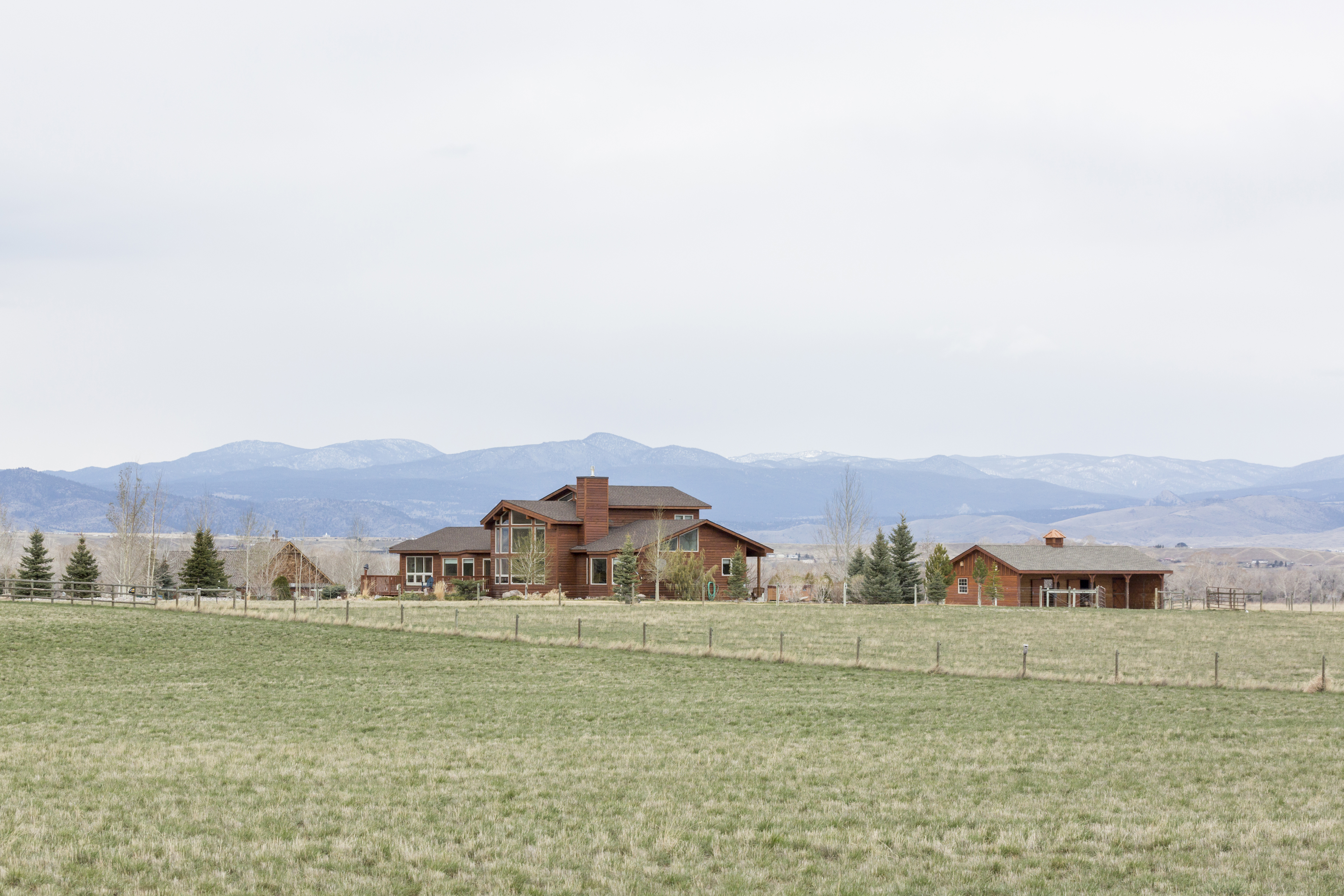 Montana Ranch Properties front view with horse barn