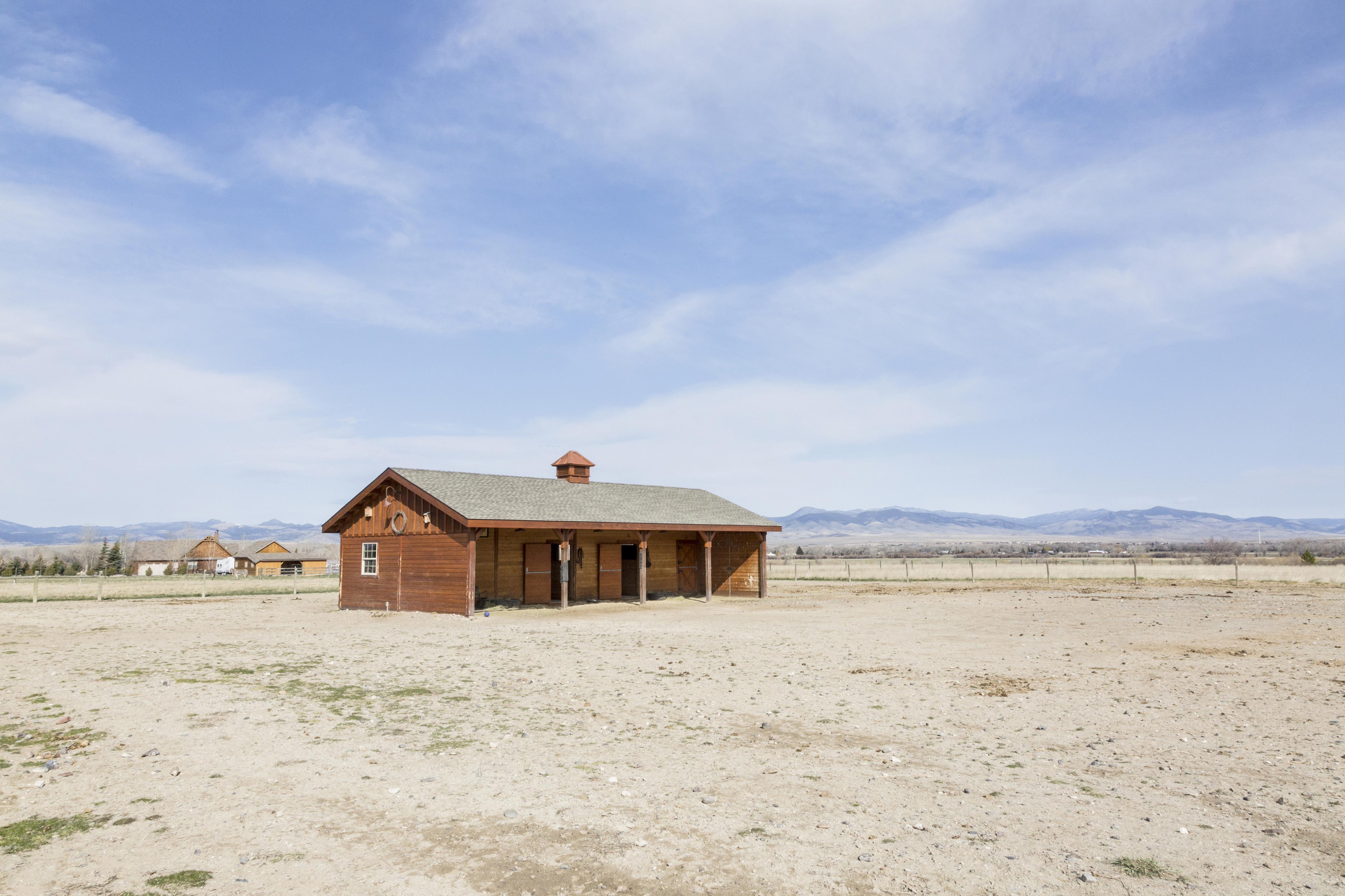 Montana Ranch Properties horse barn front