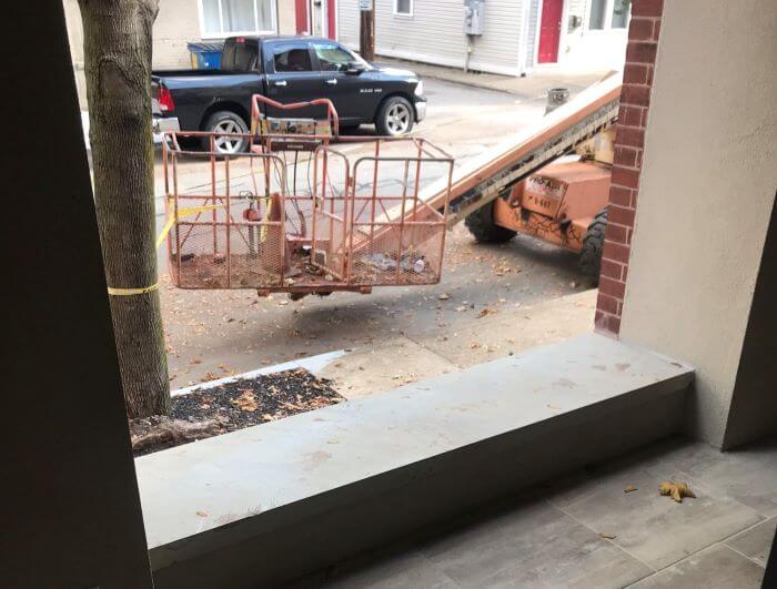 When can a window be repaired, and when should it be replaced?