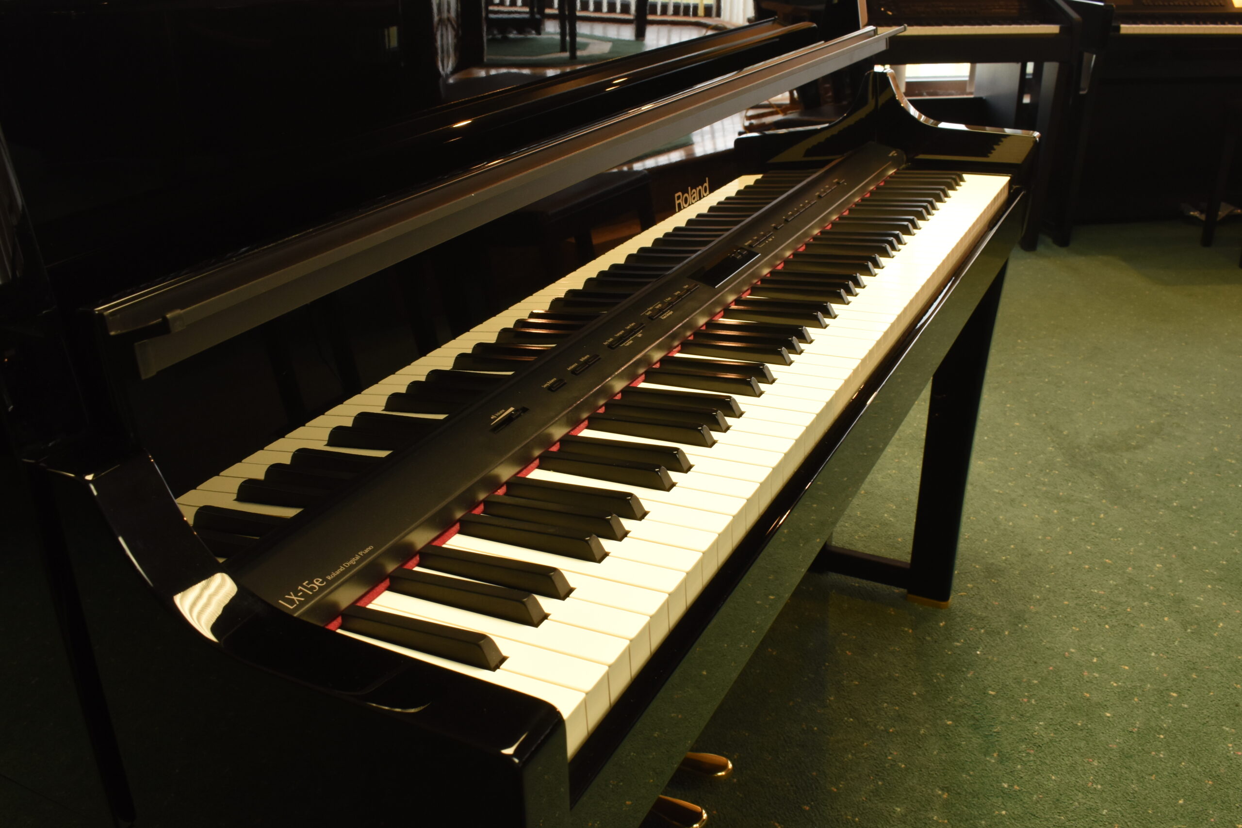 Used Roland LX15E Polish Ebony Randee's Music