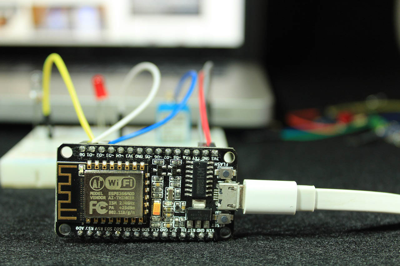 ESP32 with HC-SR04 Ultrasonic Sensor with Arduino IDE | Random Nerd