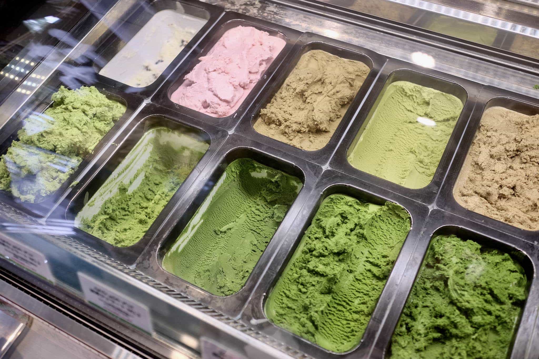 Matcha Ice Cream Heaven at Nanaya (壽々喜園 浅草本店) in Asakusa, Tokyo