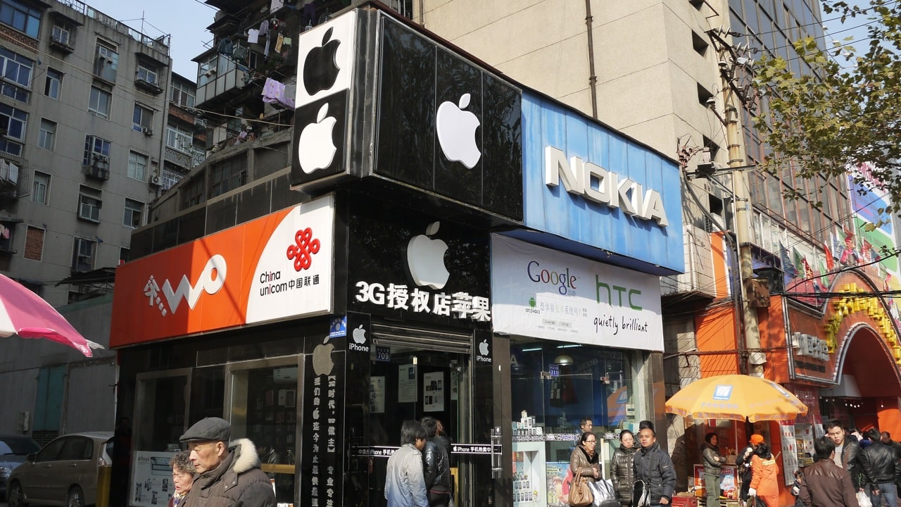Many Fake Apple Stores in Wuhan, China