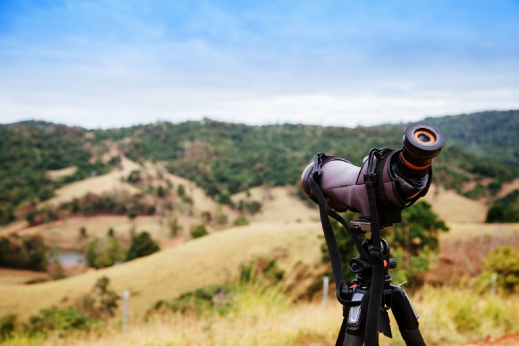 How to Use a Spotting Scope With a Rangefinder? Beginner's Guide!