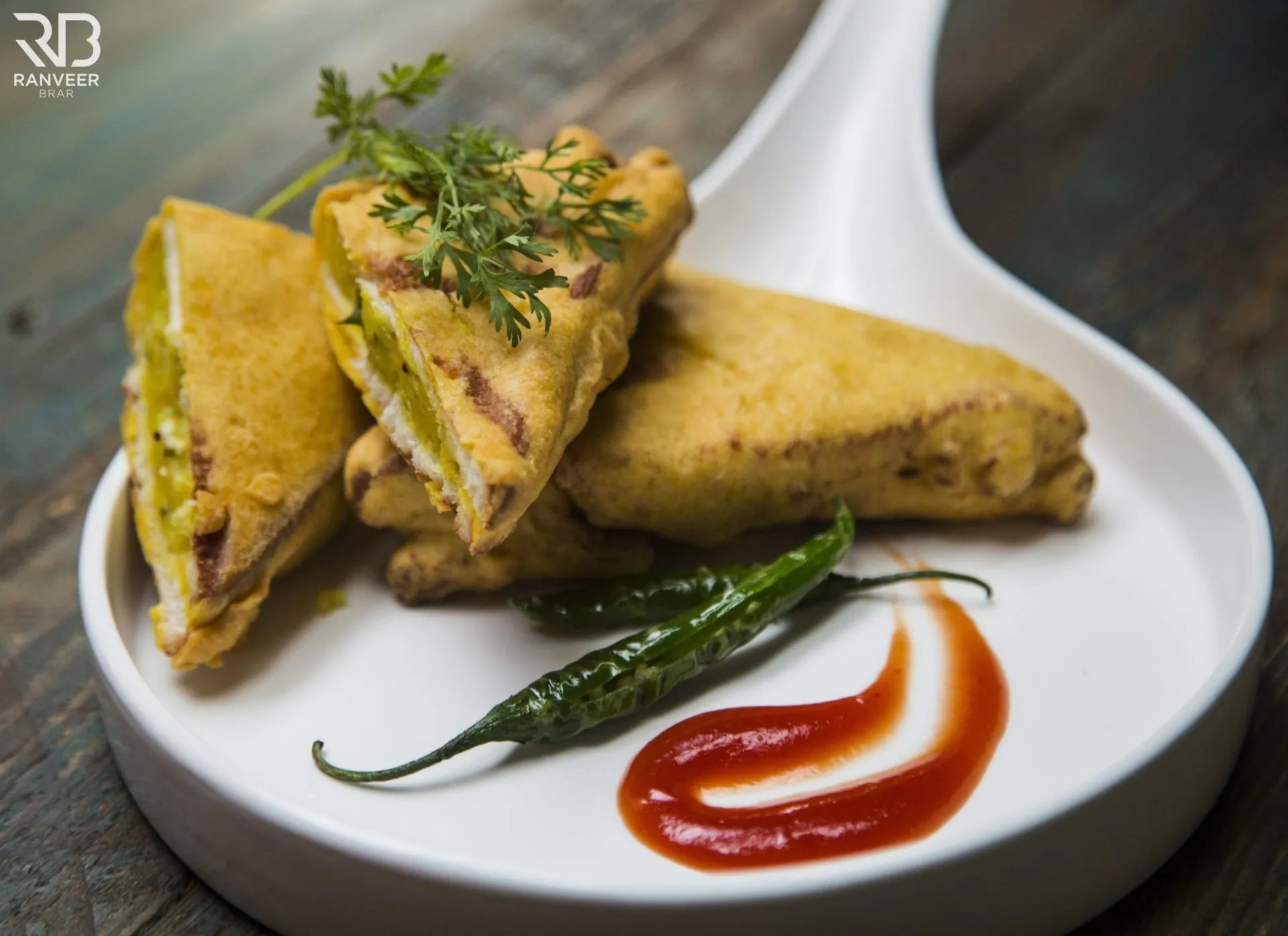 Easy Street style Bread Pakoda Recipe ब्रेड पकौड़ा Bread Pakora Recipe