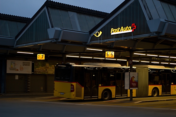 Busbahnhof von Postauto oberhalb vom Hauptbahnhof in Bern