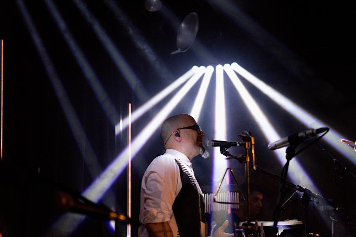 Beleuchtung am Seven-Konzert im Hotel Wetterhorn