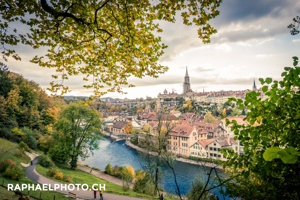 Schöne Fotografie von der Berner Altstadt in Herbst