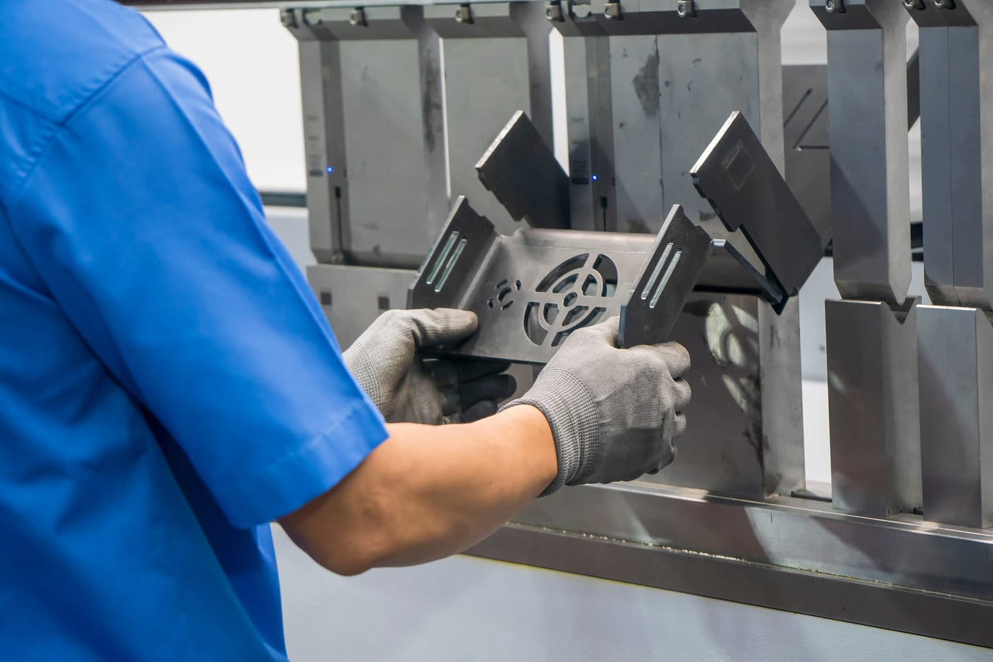 Guide To Bending Sheet Metal 7 Tips Rapid Axis