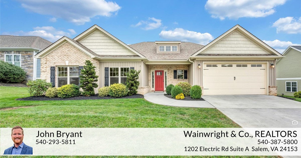 213 Mountain Brook Dr NE, Roanoke, VA 24012